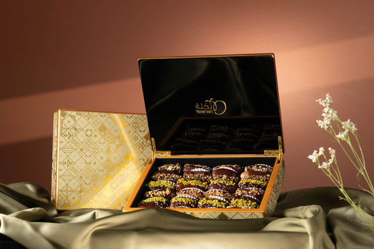 Medjool Dates Luxury Gold Box - Gift Set