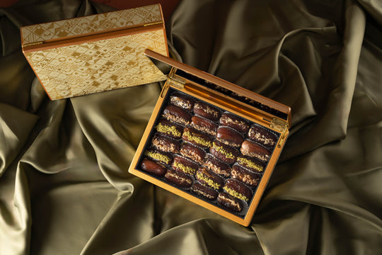 Medjool Dates Luxury Gold Box - Gift Set